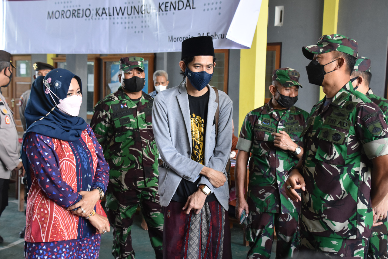 Danrem 073/Makutarma Kunjungi Lokasi Program Percepatan Vaksin Booster di Kabupaten Kendal